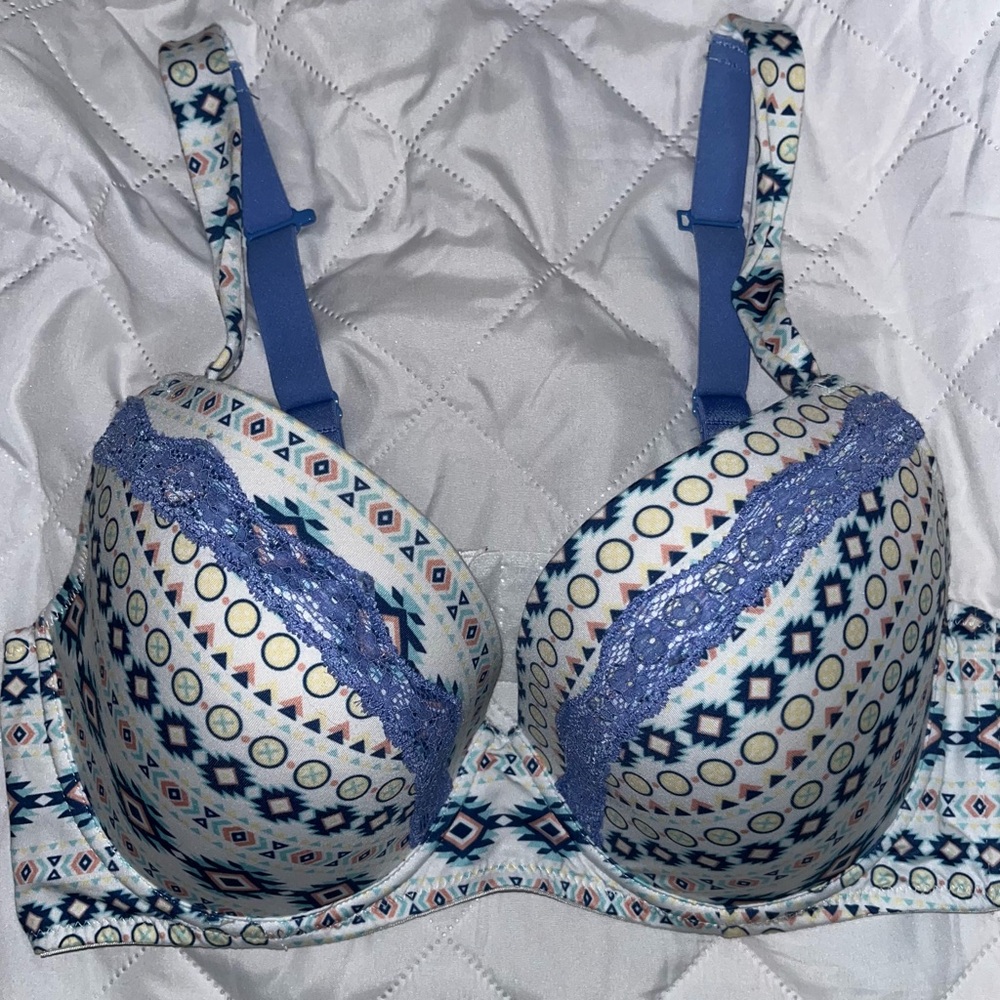 Like New Size 38DD Wilderness Dreams Bra